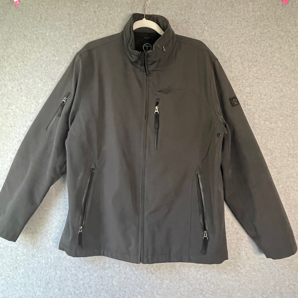 TUMI T-Tech Men's Large Black Waterproof Insulated Softshell Jacket